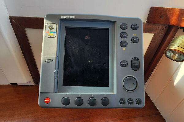 Hesper 32ft Tillotson Pearson Yacht For Sale