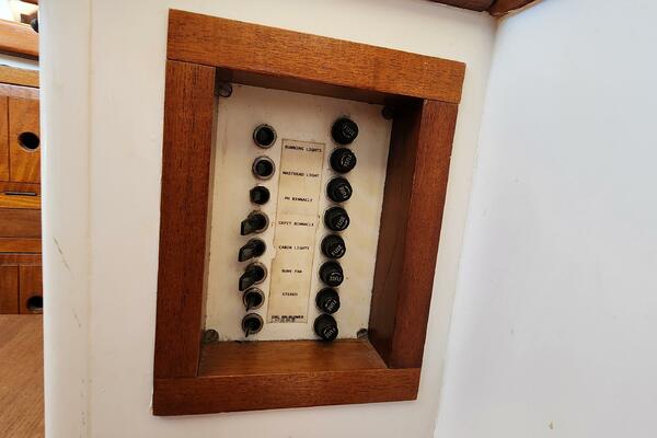 Hesper 32ft Tillotson Pearson Yacht For Sale