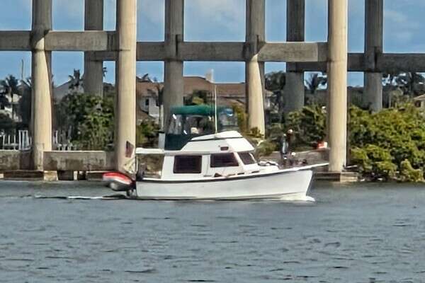 29-ft-Prairie Boat Works-1978-Coastal Cruiser-Proud Mary Port Charlotte Florida United States  yacht for sale