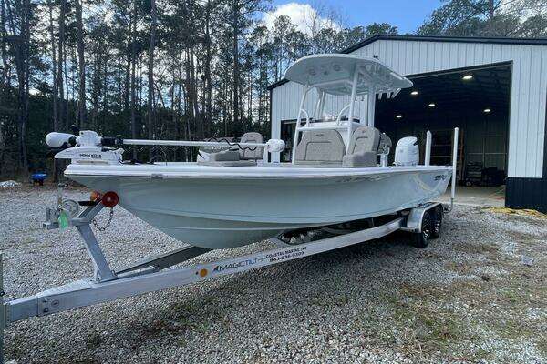 Photo of the 2023 Sea Pro 248 DLX