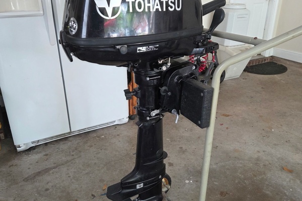 2008 Hunter 38 - Engine