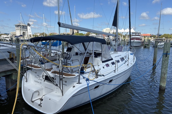 Wind Song 38ft Hunter Yacht For Sale