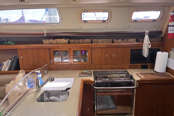 Wind Song 38ft Hunter Yacht For Sale