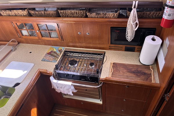 Wind Song 38ft Hunter Yacht For Sale