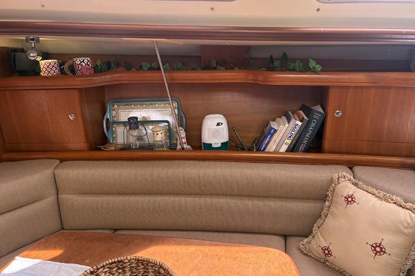 Wind Song 38ft Hunter Yacht For Sale