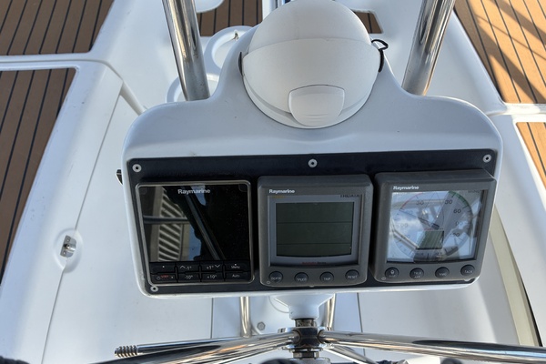 Wind Song 38ft Hunter Yacht For Sale