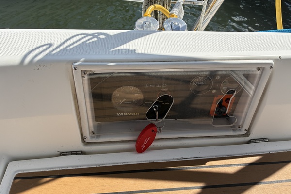 Wind Song 38ft Hunter Yacht For Sale