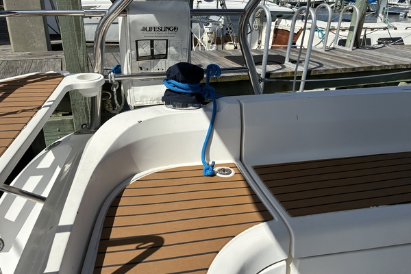 Wind Song 38ft Hunter Yacht For Sale