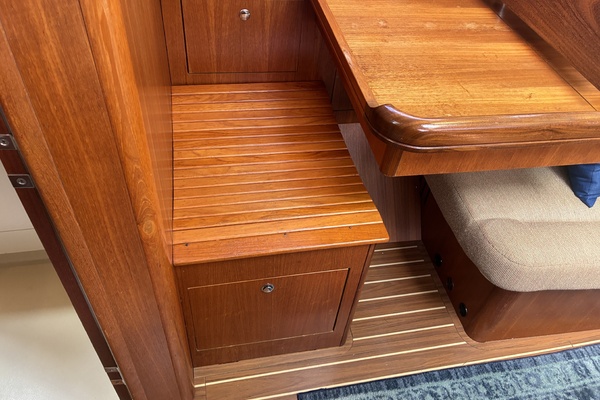 Wind Song 38ft Hunter Yacht For Sale