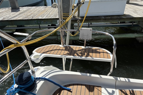 Wind Song 38ft Hunter Yacht For Sale