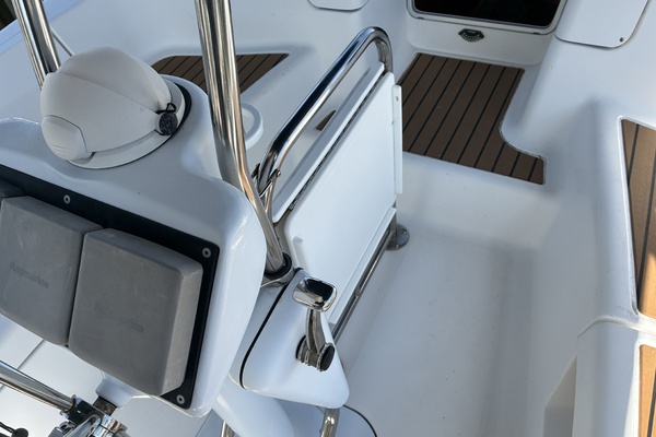 Wind Song 38ft Hunter Yacht For Sale