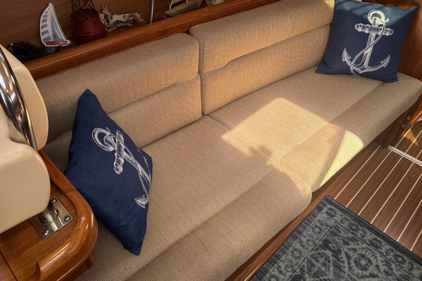 Wind Song 38ft Hunter Yacht For Sale