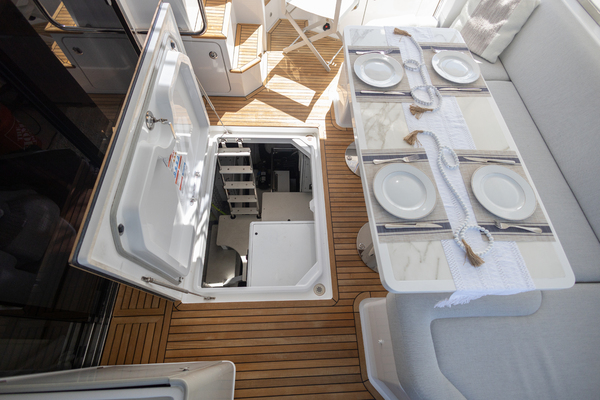 60ft Azimut Yacht For Sale