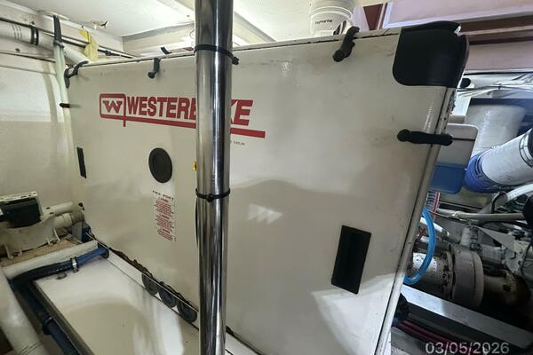 42' Grand Banks generator sound box2