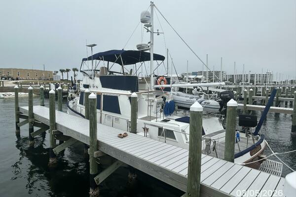 42' Grand Banks port aft profile