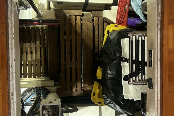42' Grand Banks engine room access3