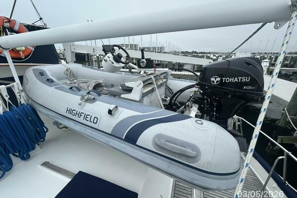 42' Grand Banks tender2