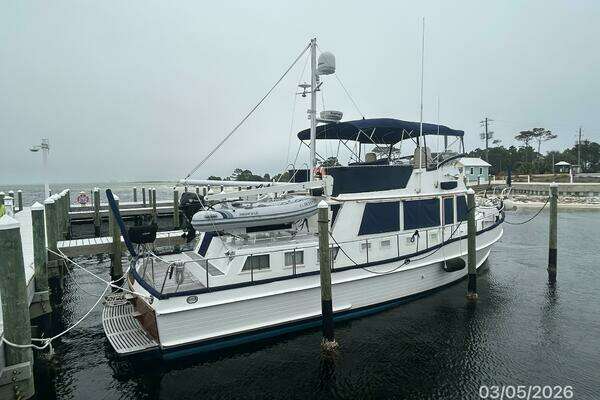 2002 Grand Banks 42