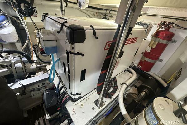 42' Grand Banks generator sound box1