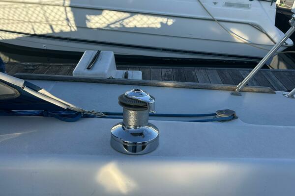 1995 Catalina 320 Study Hull