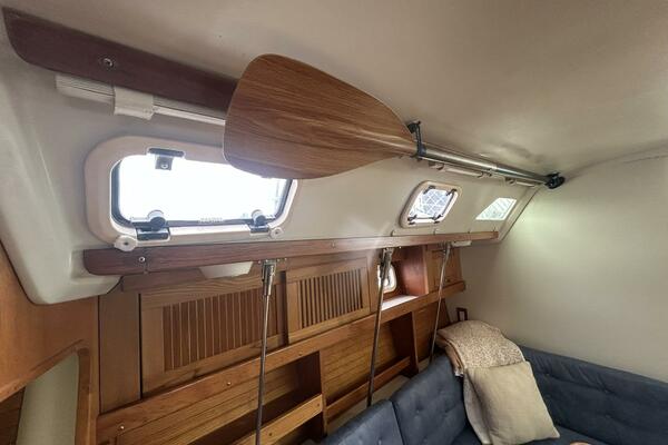 1995 Catalina 320 Study Hull