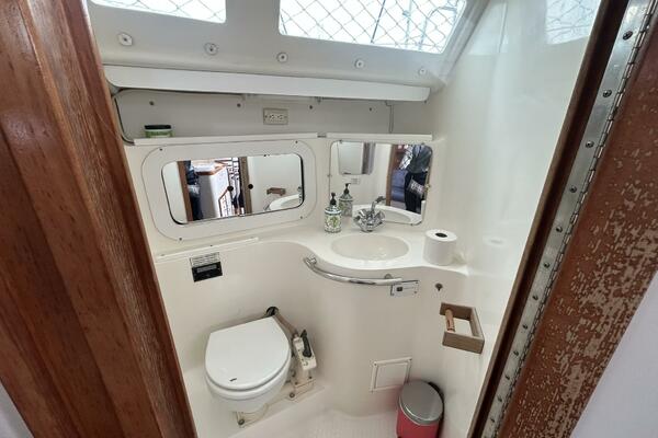 1995 Catalina 320 Study Hull