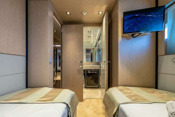 Dominator Yachts Dominator Ilumen Yacht For Sale