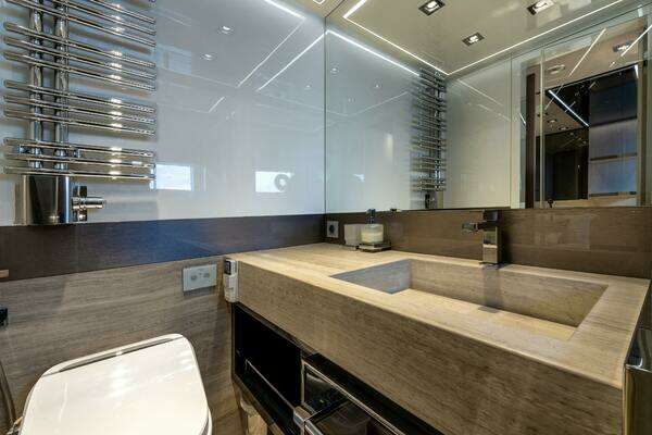 Dominator Yachts Dominator Ilumen Yacht For Sale