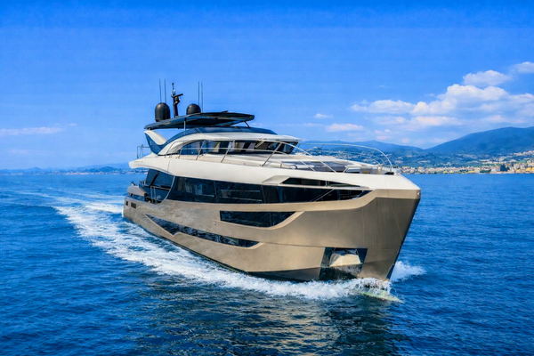 Photo of the 2018 Dominator Yachts Dominator Ilumen "ZALANKA"