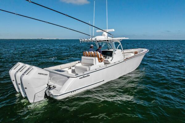 Valhalla Boatworks V 37 (3)
