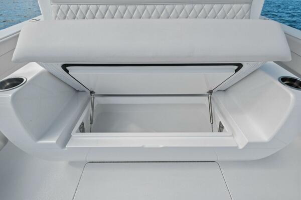 Valhalla Boatworks V 37 (60)