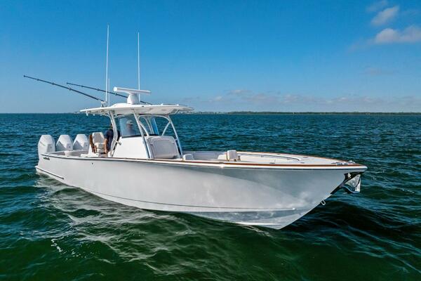 Valhalla Boatworks V 37 (2)