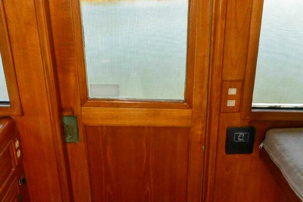 SURPRISE 50ft Ocean Alexander Yacht For Sale