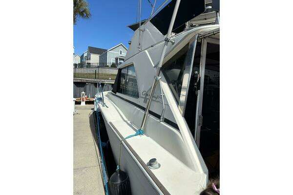 Photo of the 1969 Chris-Craft 35 Commander