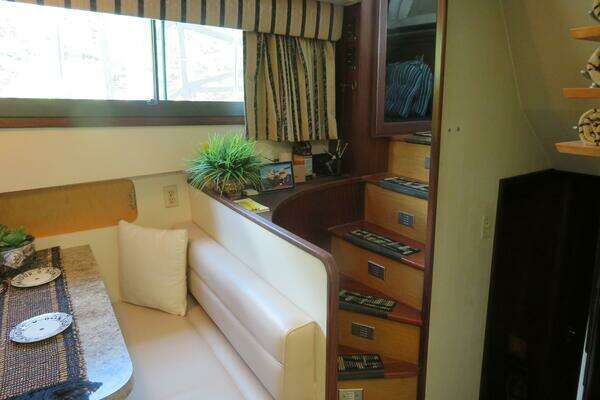 Hatteras 58 Motor Yacht Yacht For Sale