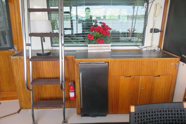 RIVE  GAUCHE 58ft Hatteras Yacht For Sale