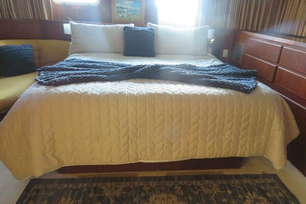 RIVE  GAUCHE 58ft Hatteras Yacht For Sale