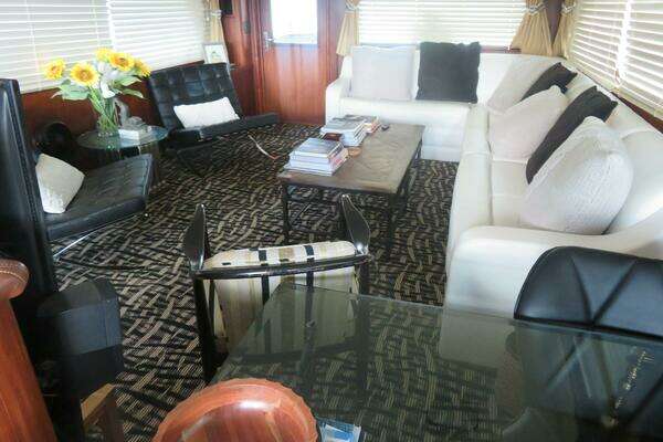 Photo of the 1986 Hatteras 58 Motor Yacht "RIVE' GAUCHE"