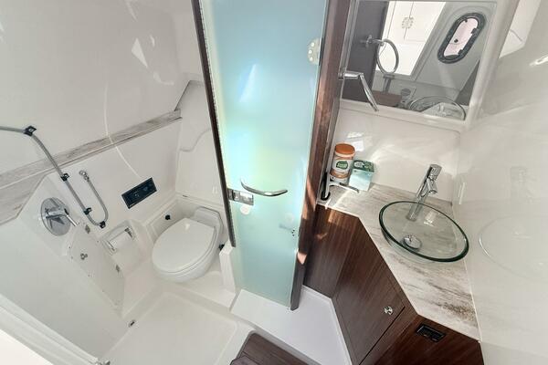 Pursuit 365 DC - SALTY GIRL - Head