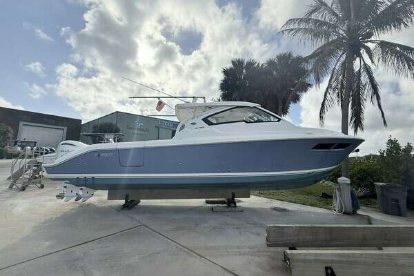 36-ft-Pursuit-2022-365 DC-SALTY GIRL-Stuart Florida United States yacht for sale