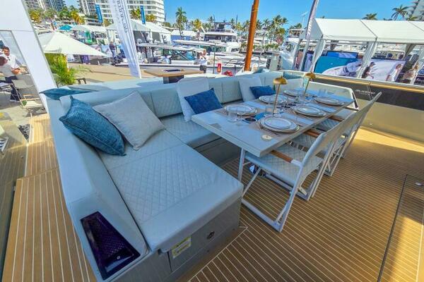 60ft De Antonio Yacht For Sale