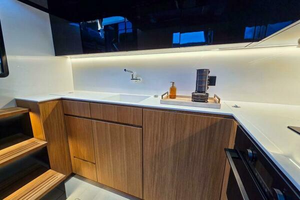 60ft De Antonio Yacht For Sale