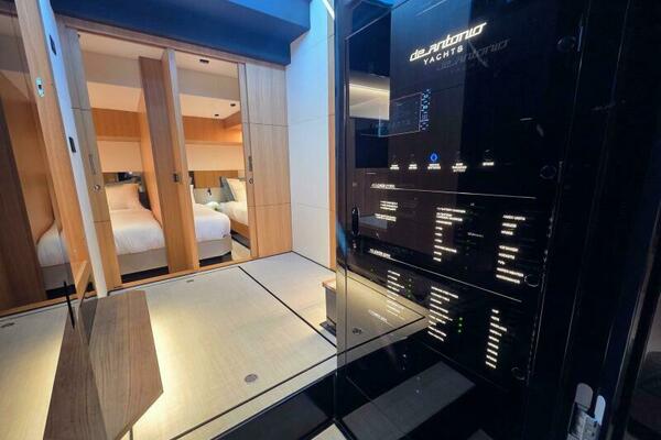 60ft De Antonio Yacht For Sale