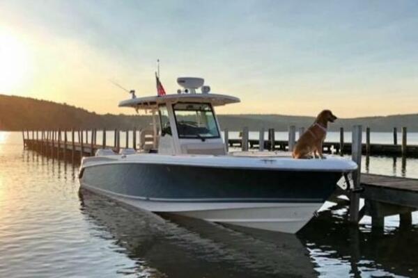 BW 330 OUTRAGE 33ft Boston Whaler Yacht For Sale