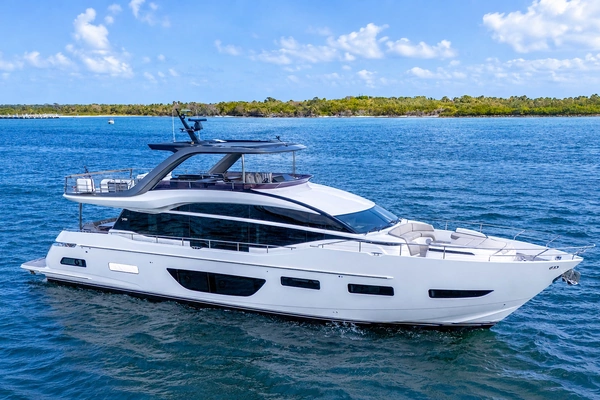 85' Princess Yachts