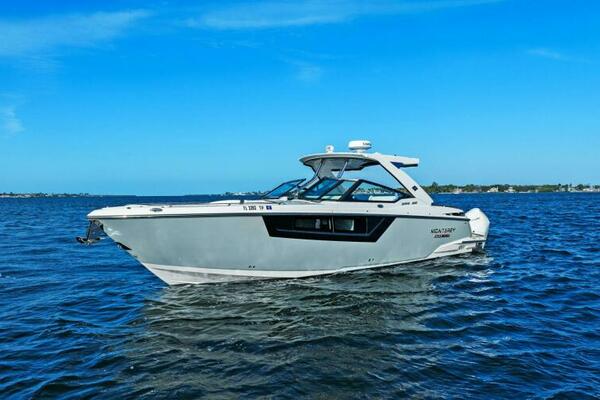 2023 Monterey 385 SS - Profile