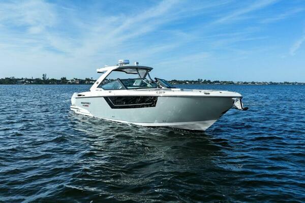 2023 Monterey 385 SS - Profile