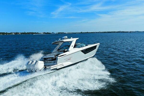 2023 Monterey 385 SS - Profile