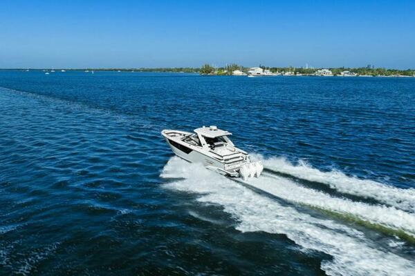 2023 Monterey 385 SS - Profile