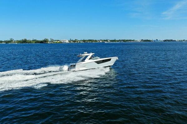 2023 Monterey 385 SS - Profile